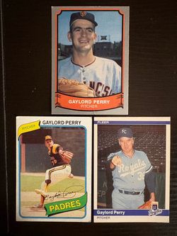 Gaylord Perry Baseball Cards Lot of 3