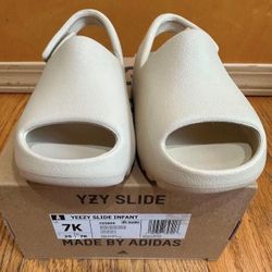 ADIDAS YEEZY SLIDE BONE FZ5889 INFANTS  Size 7K Brand New 