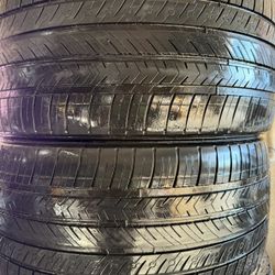265/35R20 2 used tires michelin 