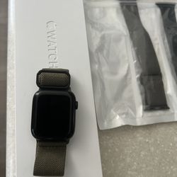 7 Series 45mm Apple Watch 