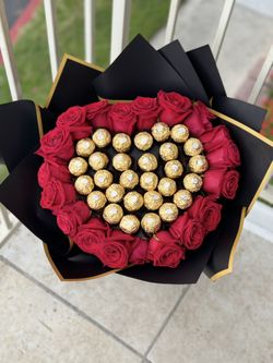 Valentines Roses And Chocolate