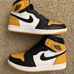 Size 9 (Worn once, no box) - Air jordan 1 retro Yellow toe