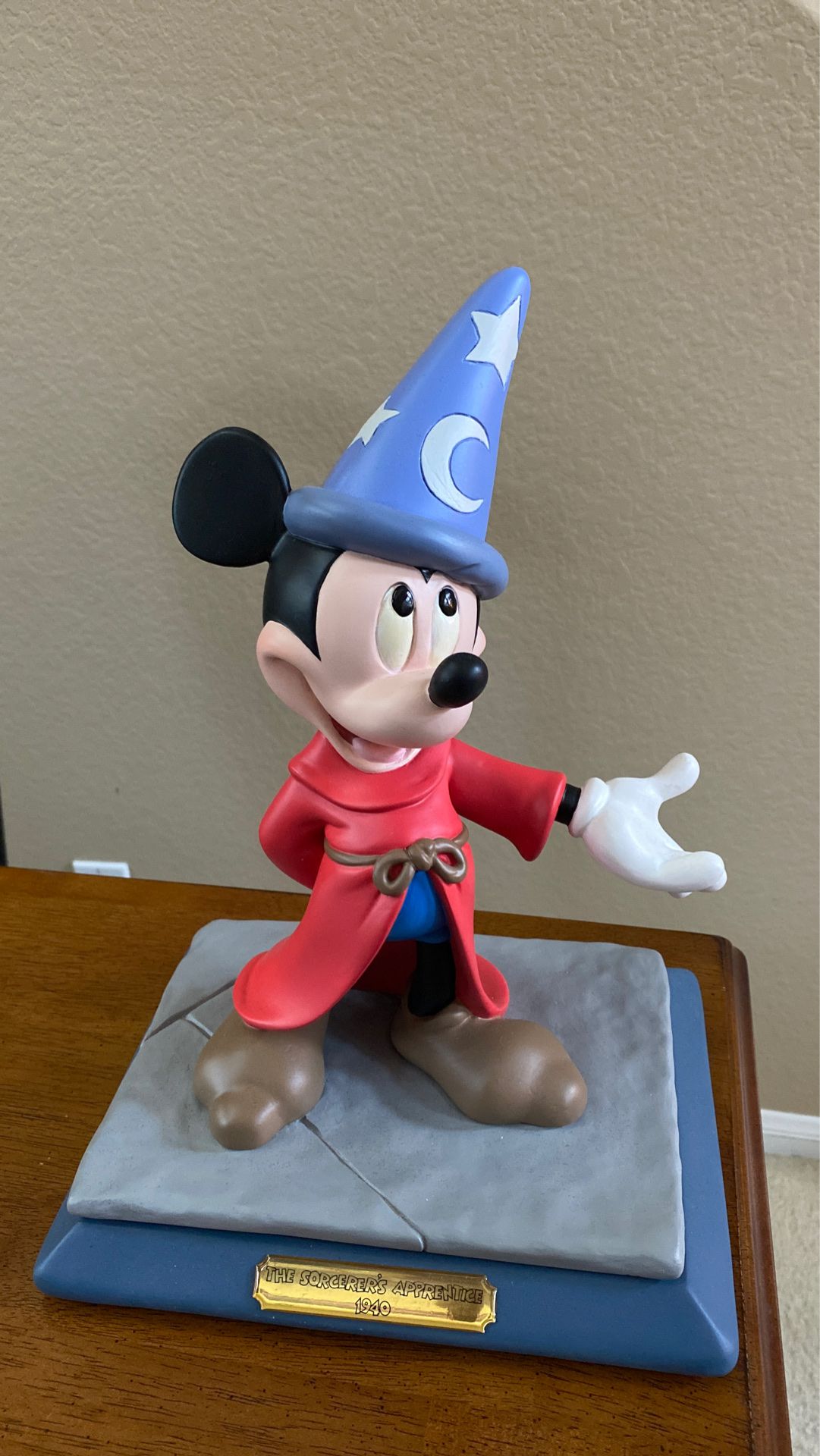 1994 official Disneyana convention Walt Disney World Resort Mickey Mouse Sorcerer’s apprentice by Marc Delle resin statue figurine limited edition of