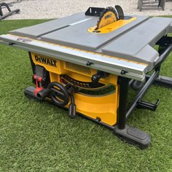 Dewalt Table Saw 8-1/8