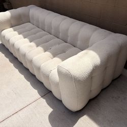 Bouncle Couch
