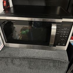Vissani Countertop Microwave