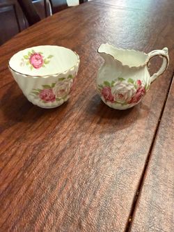 Bone China creamer & sugar bowl