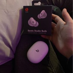 Beats Studio Buds