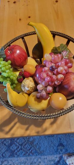 Metal fruit or flower basket