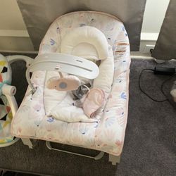 Baby Bouncer / Vibrating 
