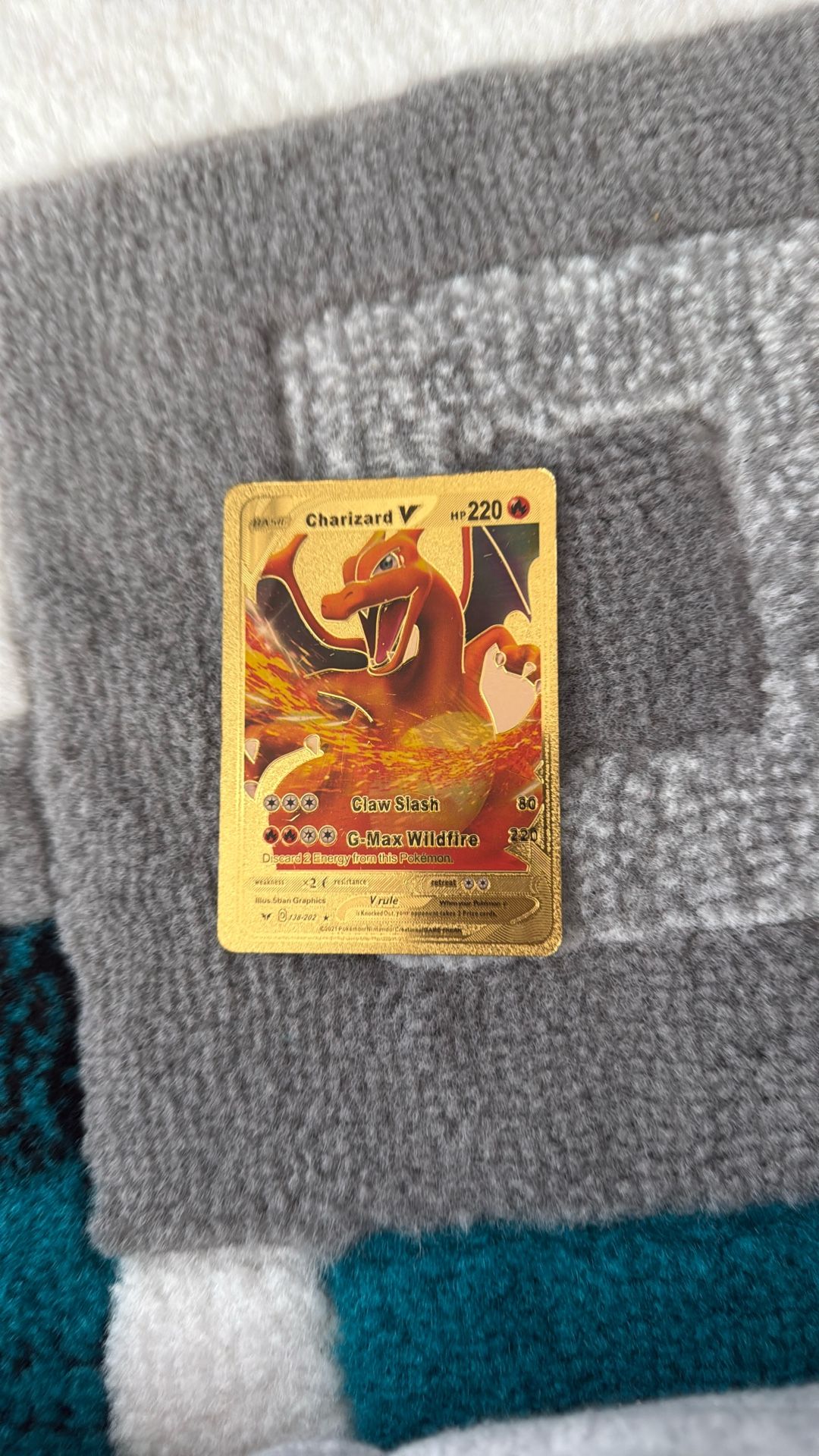 Gold Foil Charizard V Pokémon Card