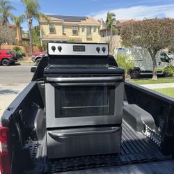 Frigidaire Electric Stove