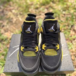 Jordan 4 