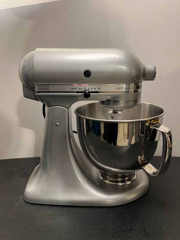 KitchenAid Artisan Stand Mixer โ 5-Qt, Powerful & Stylish!