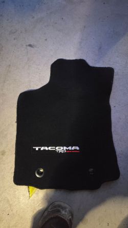 2023 Toyota Tacoma floor mats