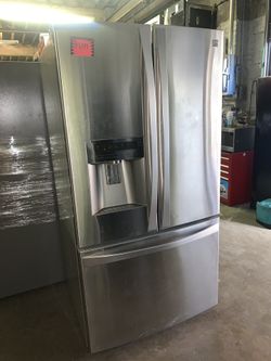 KENMORE 36in. Stainless steel french doors refrigerator in excellent conditions