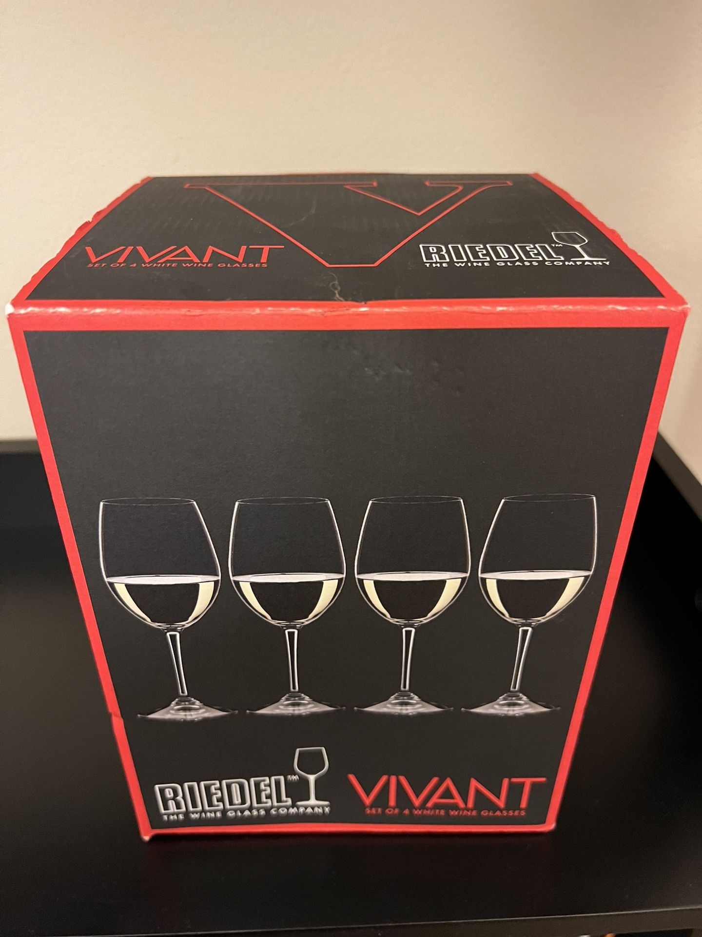 Riedel Vivant White Wine Glasses for Sale in Renton, WA OfferUp