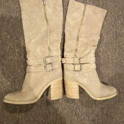 Women’s 7 Winter Fall Boots w/heel & Buckle Tan