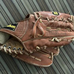 Wilson Mitt