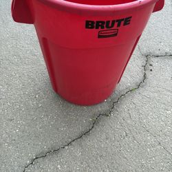 Brute 44 Gallon Can 