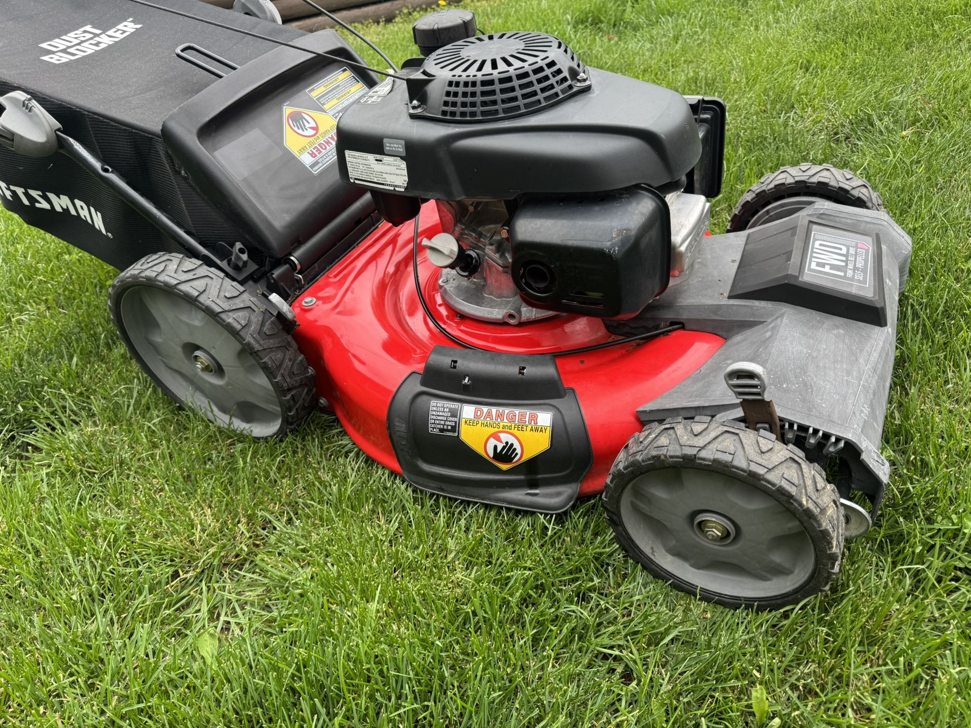 Craftsman FWD Self Propelled Mower 160cc Honda Engine w/22” Cutting Deck. Very Good Condition.