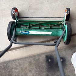 Scotts Classic 20 in. Push Reel Lawn Mower.