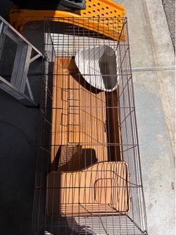 Cage / enclosure for small pet