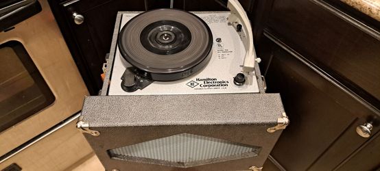 Hamilton 920 turntable