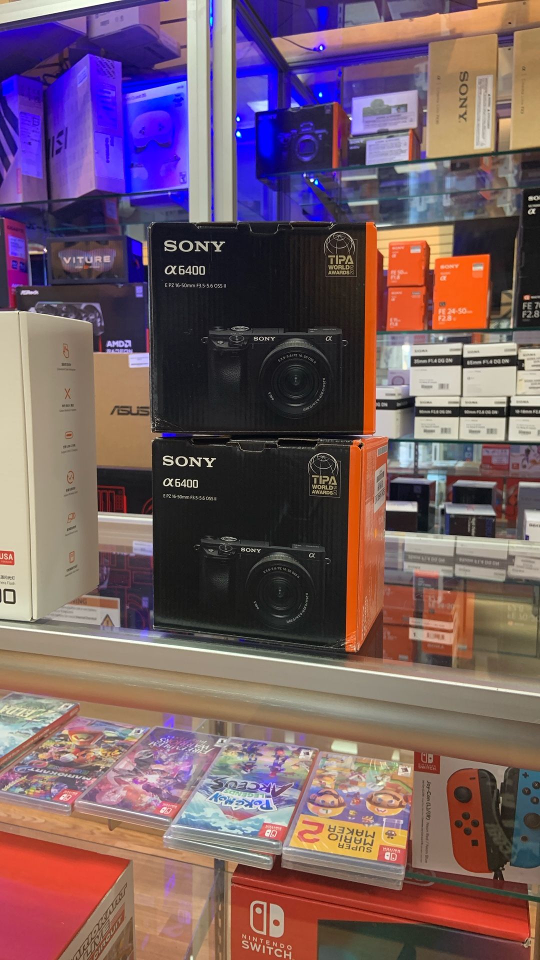 Sony A6400 With 16-50mm Lens