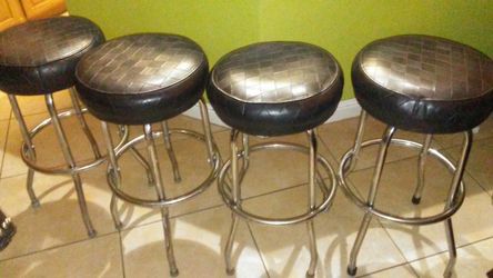 4 bar stools for sale