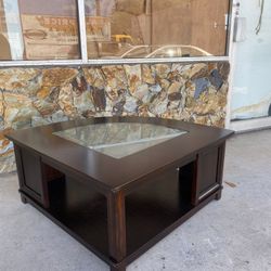 Sable Corner Wedge Cocktail Table, coffe table, Livingroom wooden and glass table, whit end table