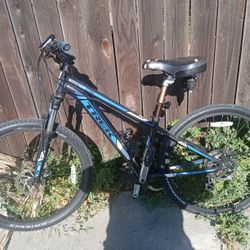 Trek 3700 