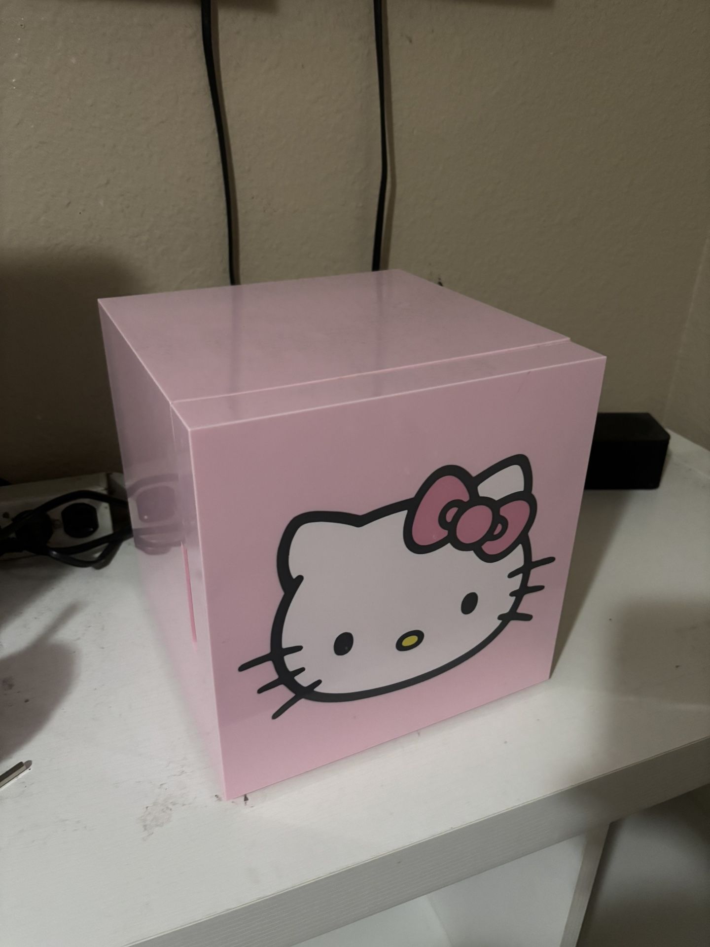 HK mini Fridge