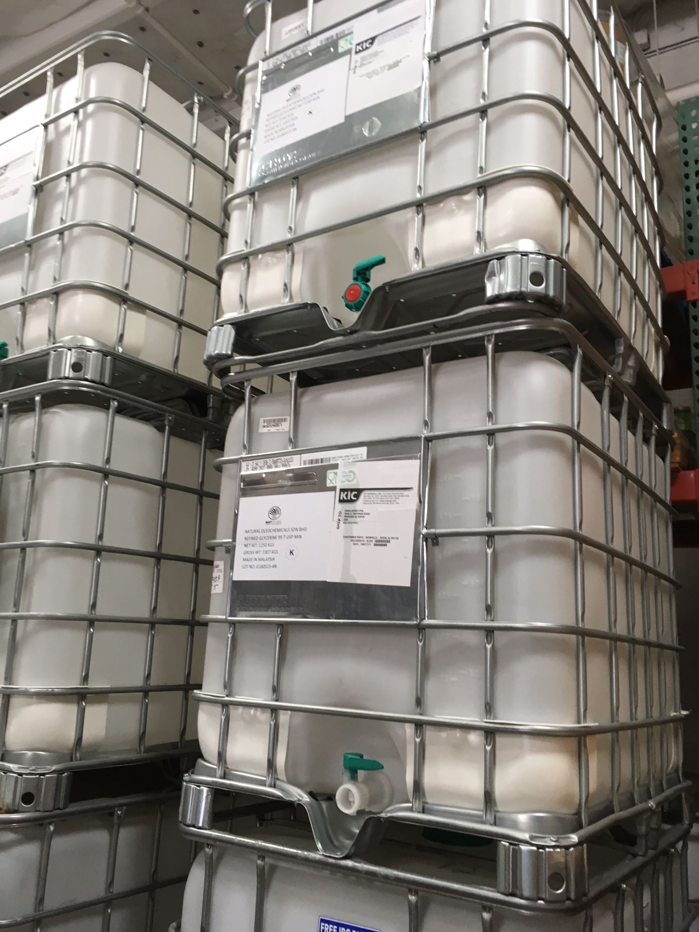 Totes 275 gallons