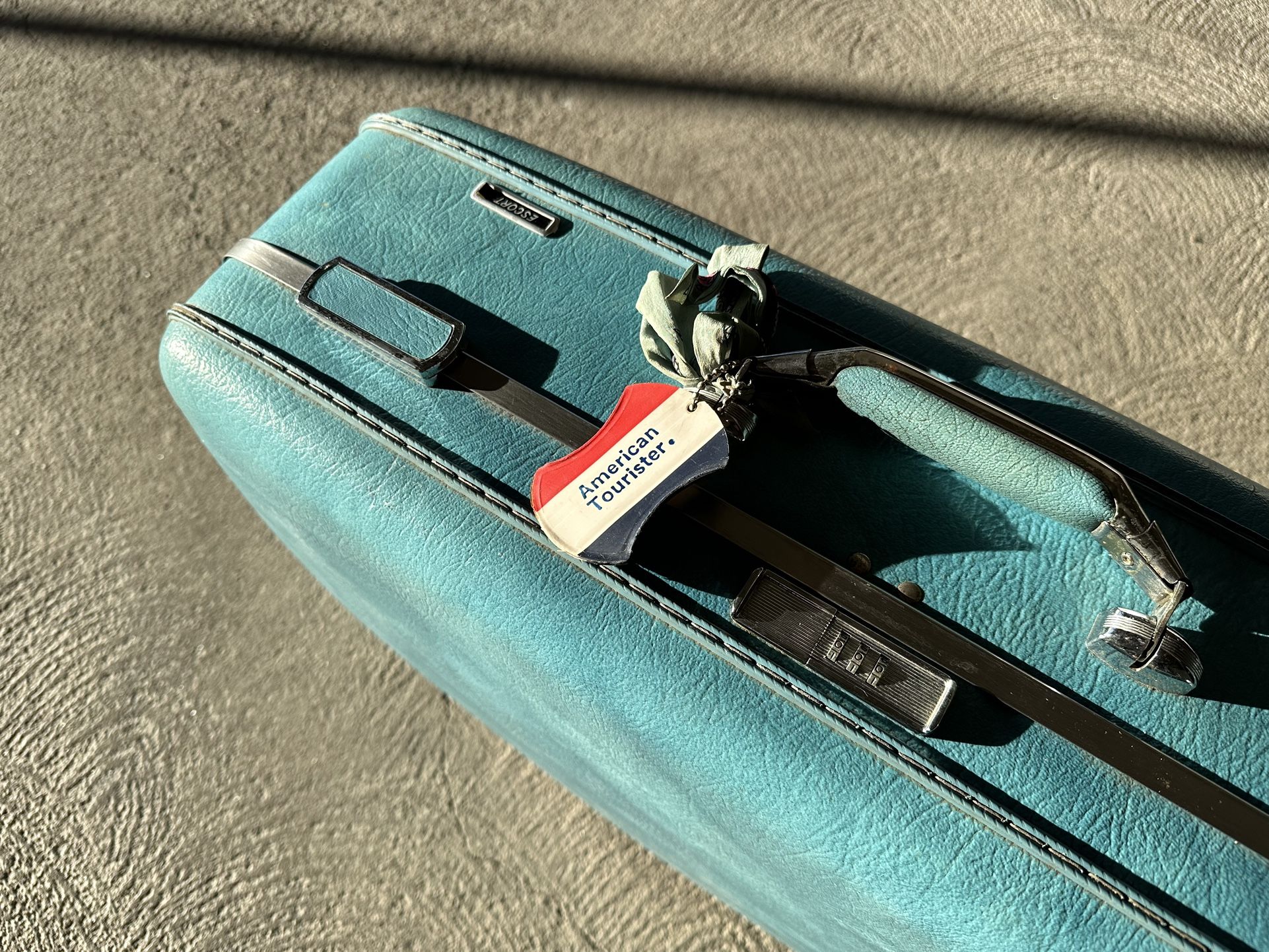 Vintage American Tourister Luggage / Suitcase