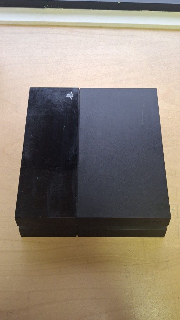 PS4 Console 