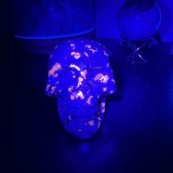 Yooperlite skull UV Reactive 