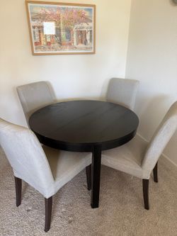 Extendible Dining Table set