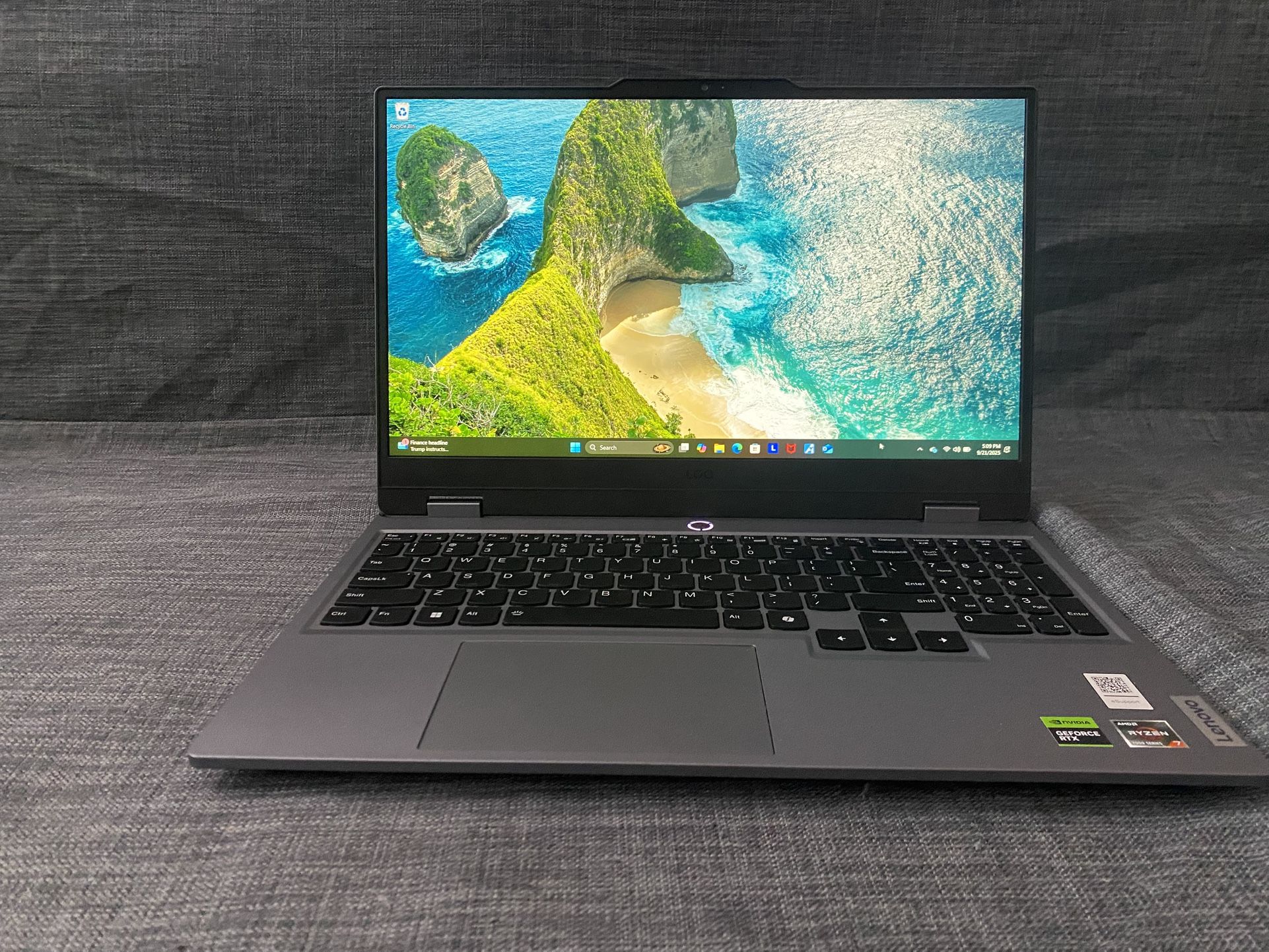 Lenovo LOQ 15ARP9 Gaming Laptop