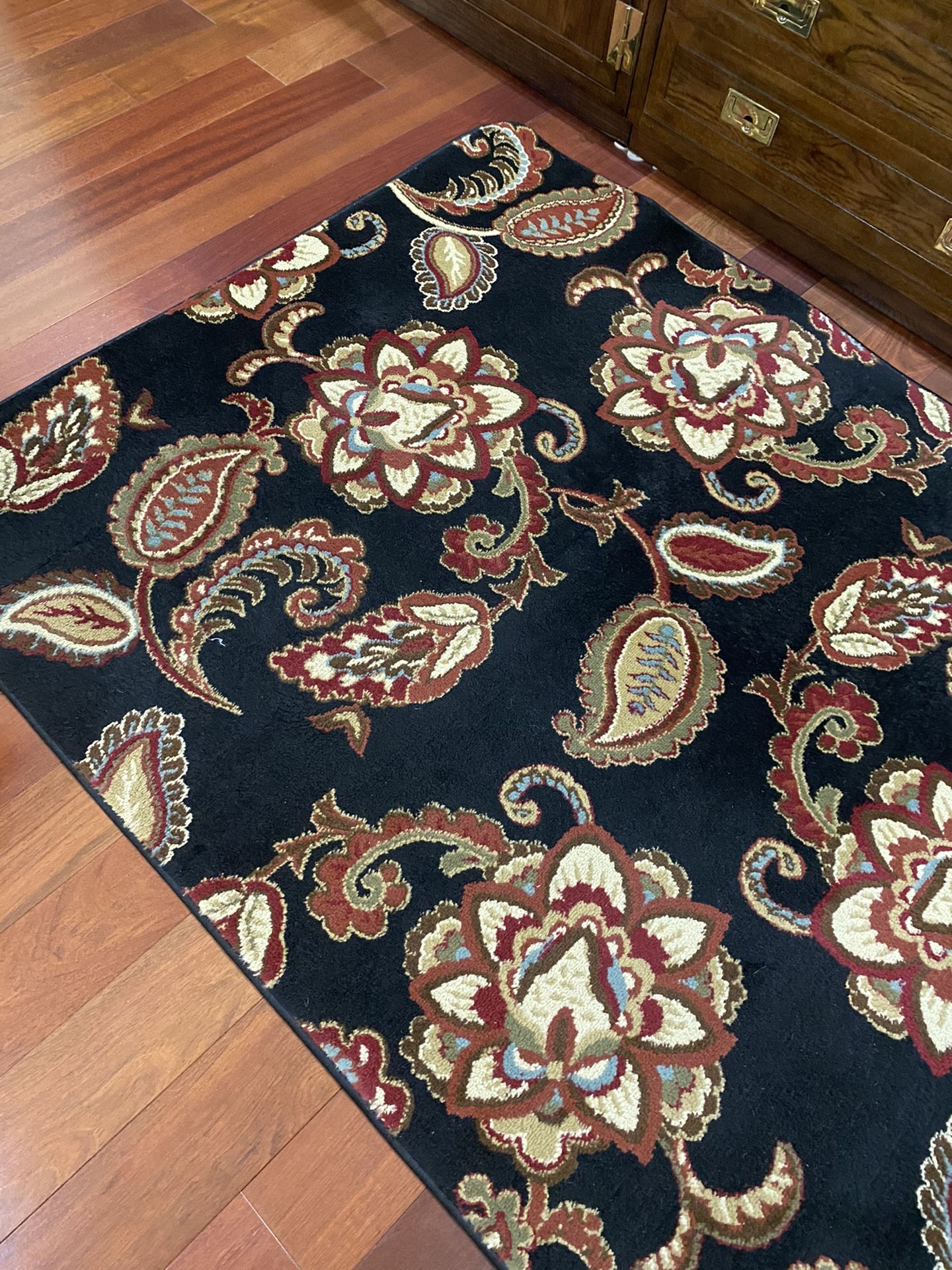 Beautiful Colorful Rug Approx 5x7