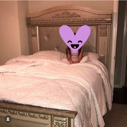 Queen Size Bed From Ashlee Furniture 