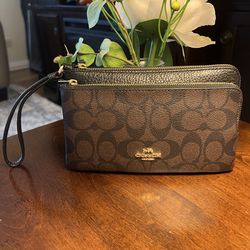 Authentic Coach Wristlet