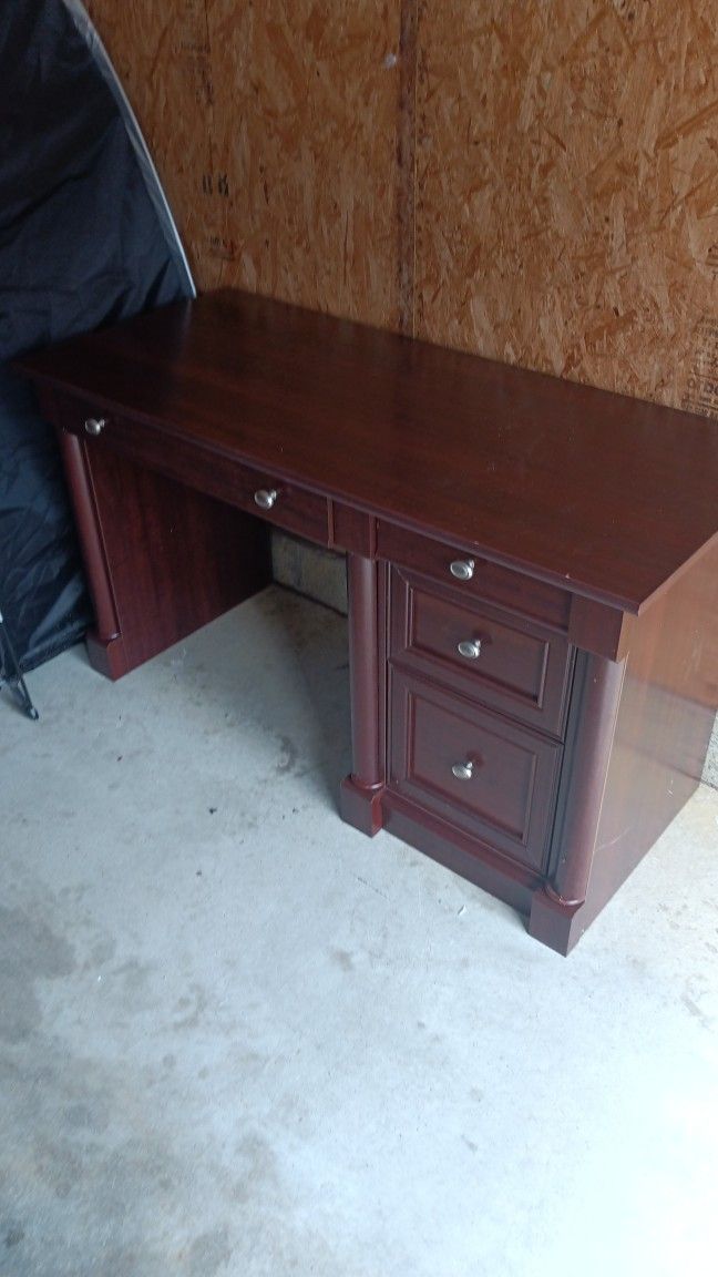 Office Desk