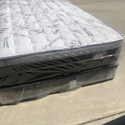 FULL PILLOW TOP MATTRESS WITH BOX SPRING‼️