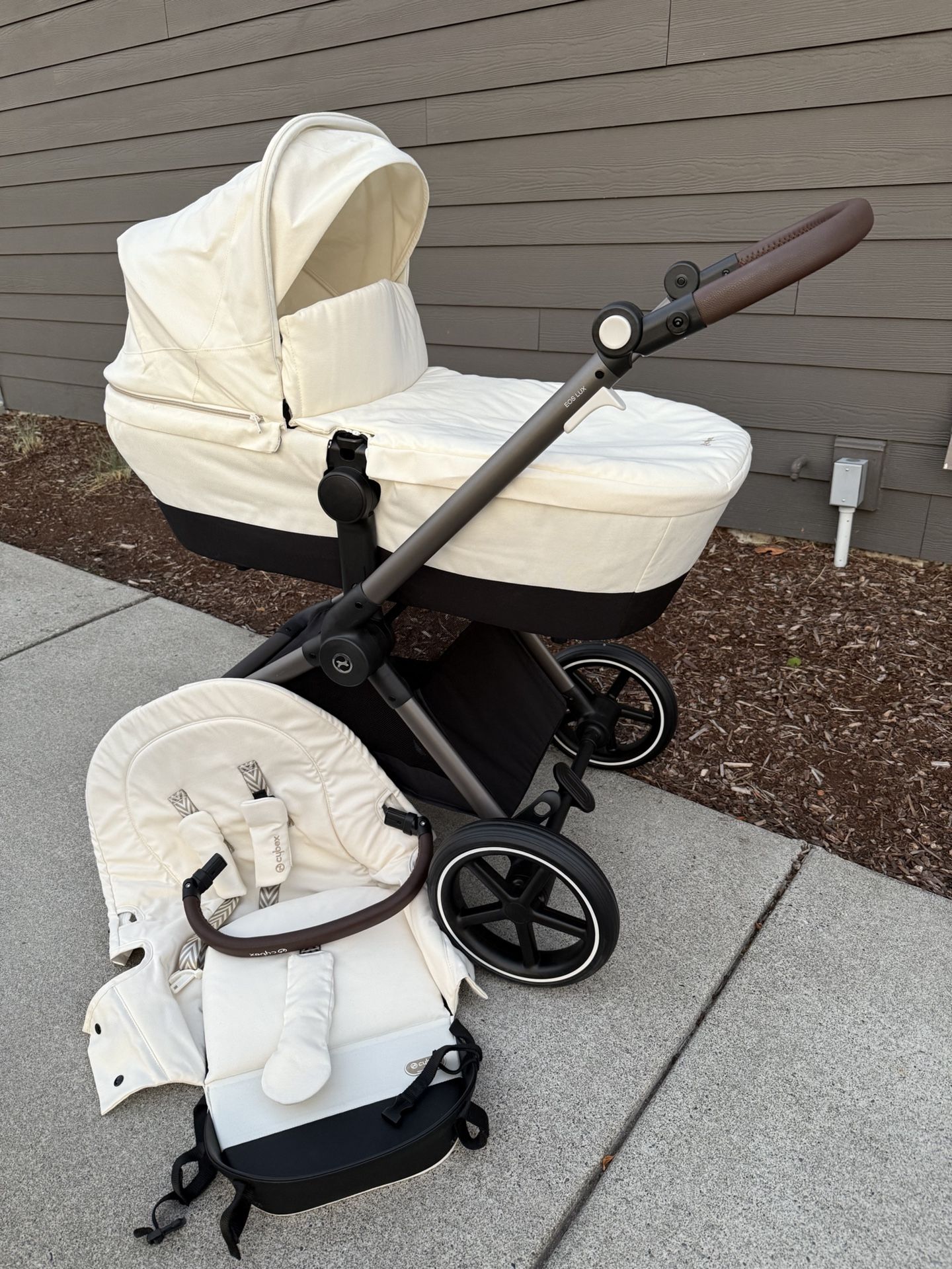 New! Cybex Eos Lux 2024 stroller
