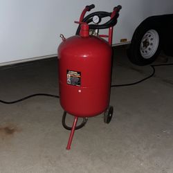 110lb Pressurized Abrasive Blaster 