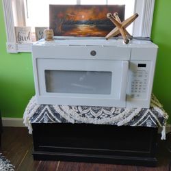 GE Over The Stove Microwave 