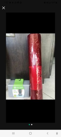Brand new Gaiam premium yoga mat and the block& Mat Carrier