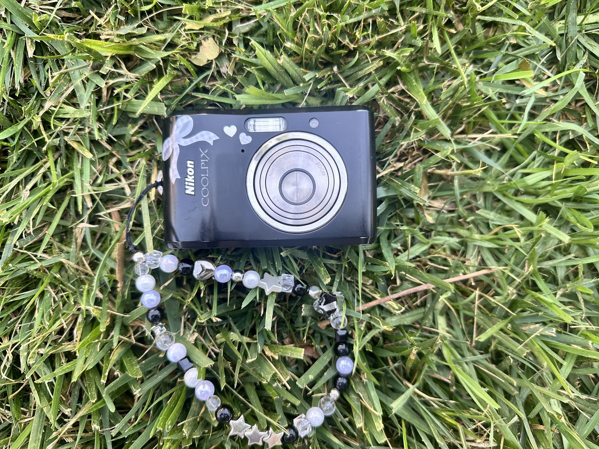 Nikon L16