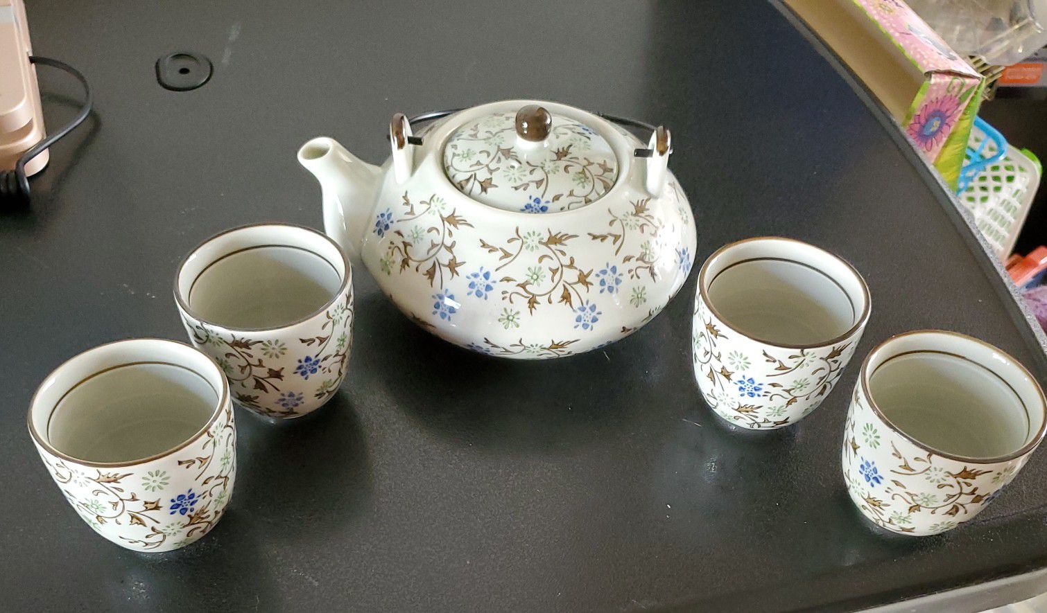Last Chance! Tea Set, Handpainted  Tea Pot With 4 Cups